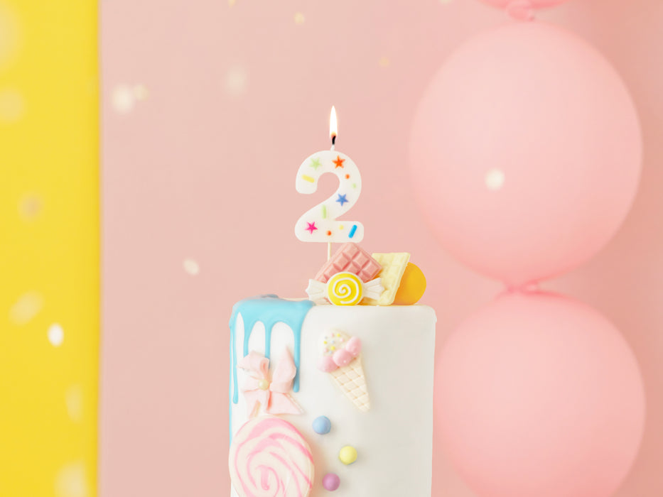 Kerzenzahl #2 | 5,5 cm Weiß Konfetti